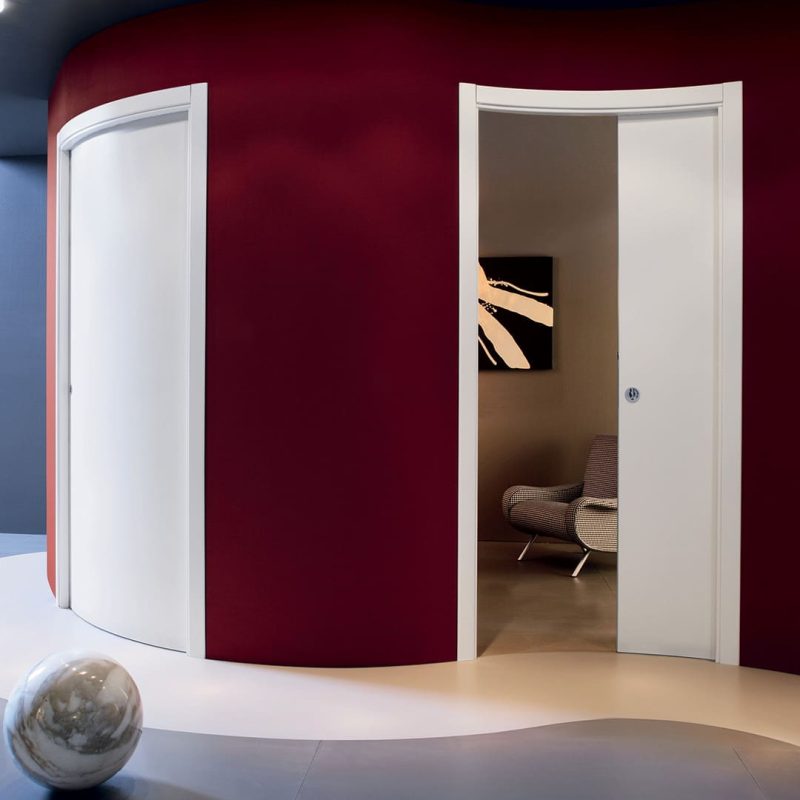 ECLISSE cirkulár rudá zeď